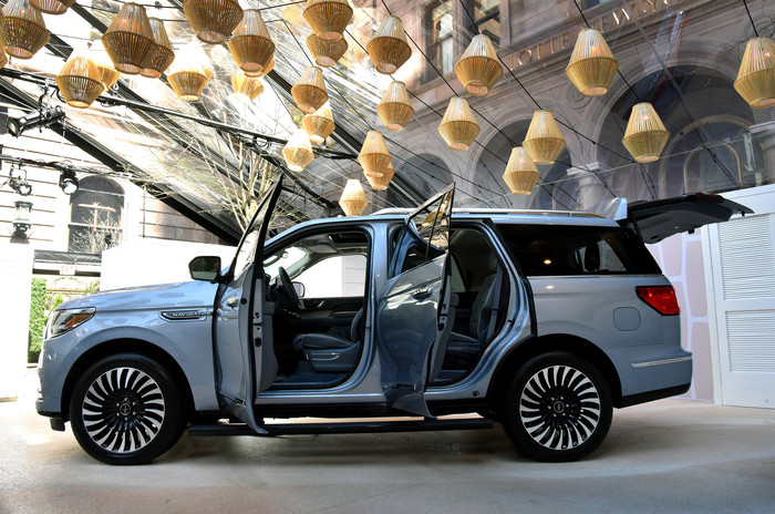 Lincoln Navigator